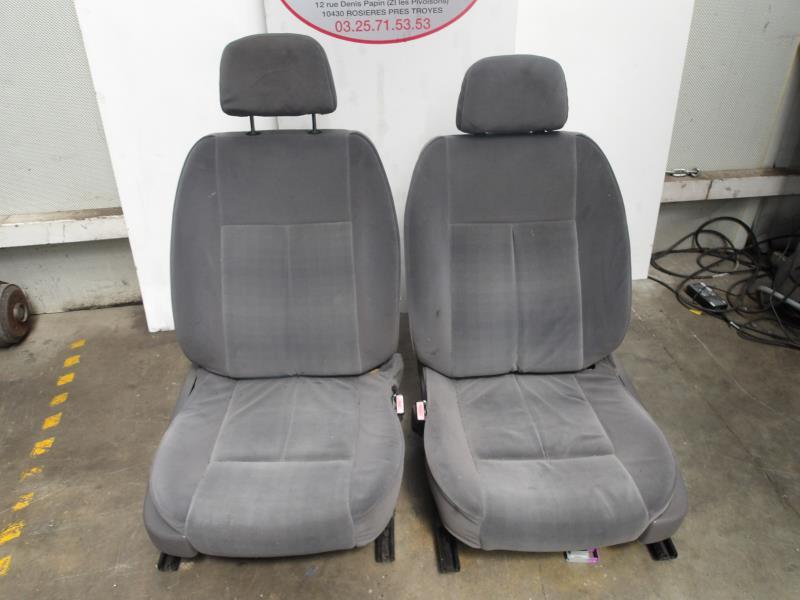 Interieur complet PEUGEOT 607 PHASE 1 Essence - 1