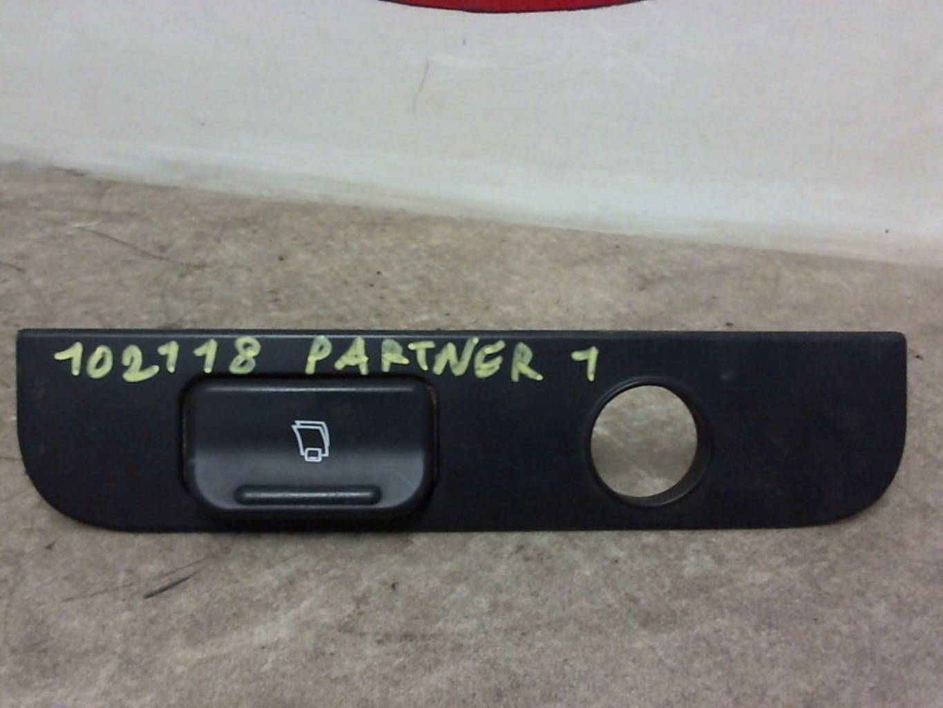 Tableau de bord PEUGEOT PARTNER 1 PHASE 1 Diesel - 1