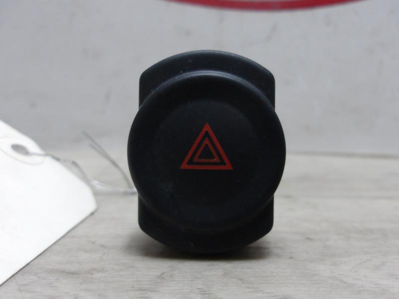 Bouton de warning DACIA DUSTER 1 PHASE 1 Diesel - 1