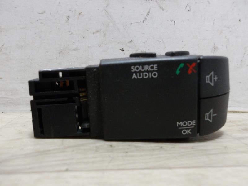 Commande autoradio RENAULT CLIO 4 PHASE 1 Diesel - 1