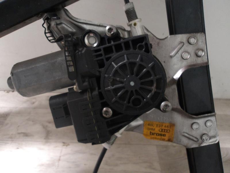 Leve vitre electrique avant gauche AUDI A6 2 AVANT PHASE 1 BREAK Diesel - 1