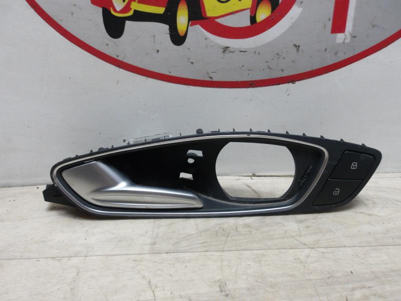 Poignee interieur avant gauche AUDI A1 1 S1 PHASE 2 Essence - 1