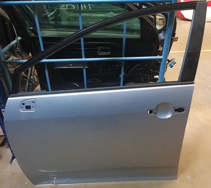 Portiera anteriore sinistra TOYOTA COROLLA VERSO 2 PHASE 1 Diésel - 1