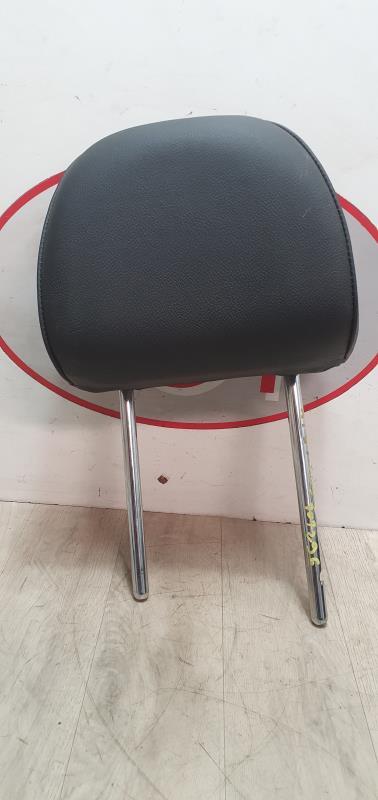 Appui tete avant AUDI A1 1 S1 PHASE 2 Essence - 1
