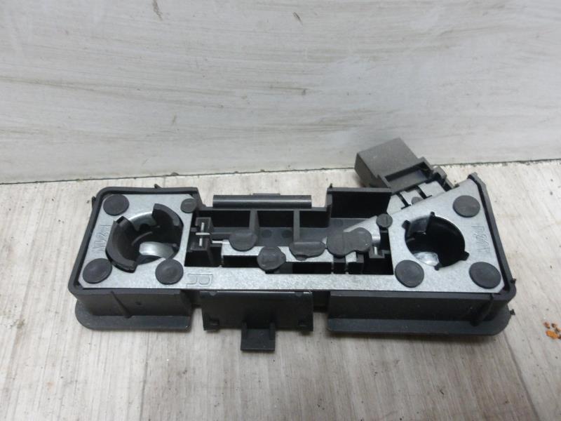 Base portalampade fanale posteriore destro NISSAN PRIMERA 1  - 1