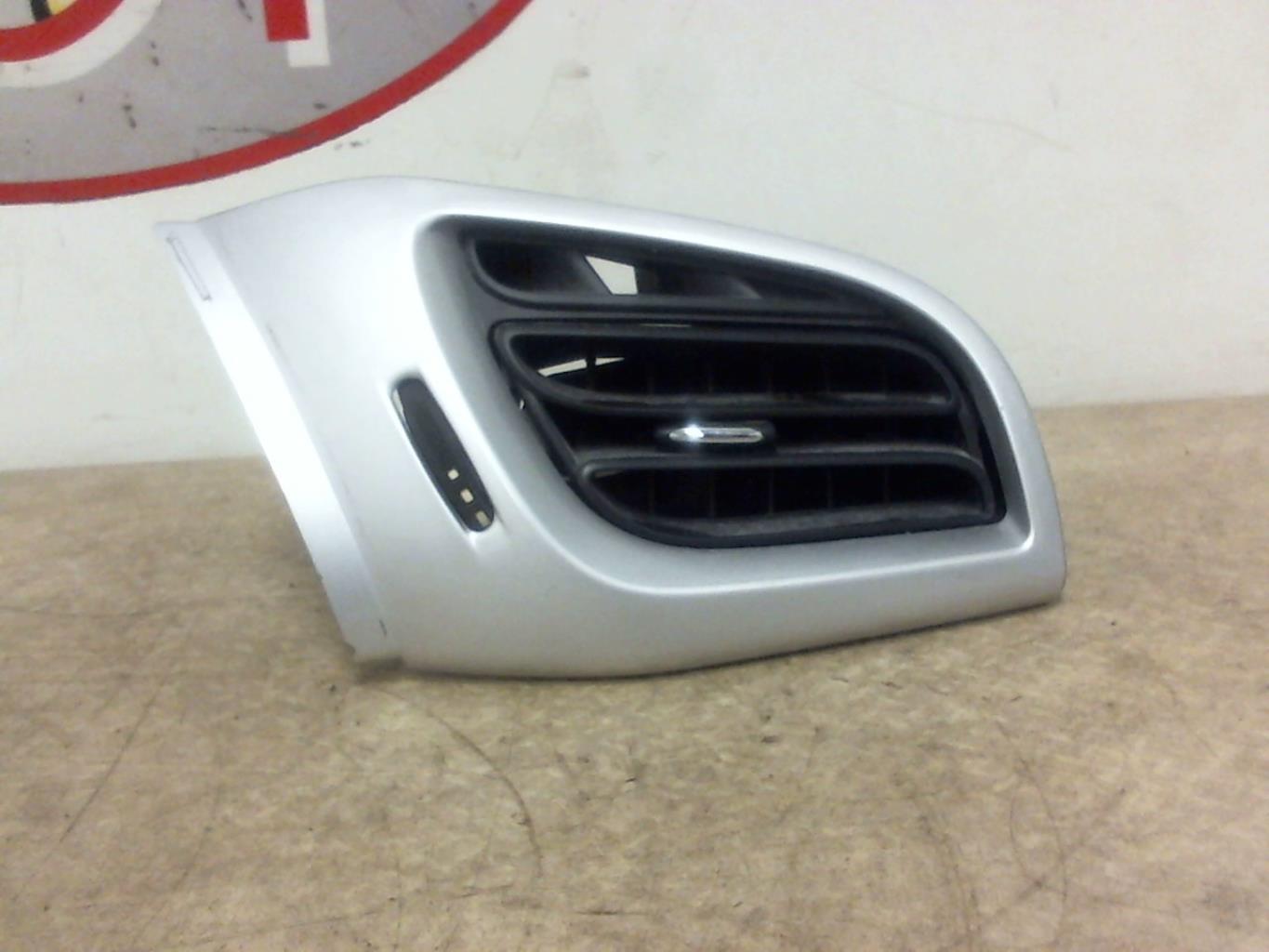 Bocchetta aerazione cruscotto anteriore destra CITROEN DS3 PHASE 1  - 1