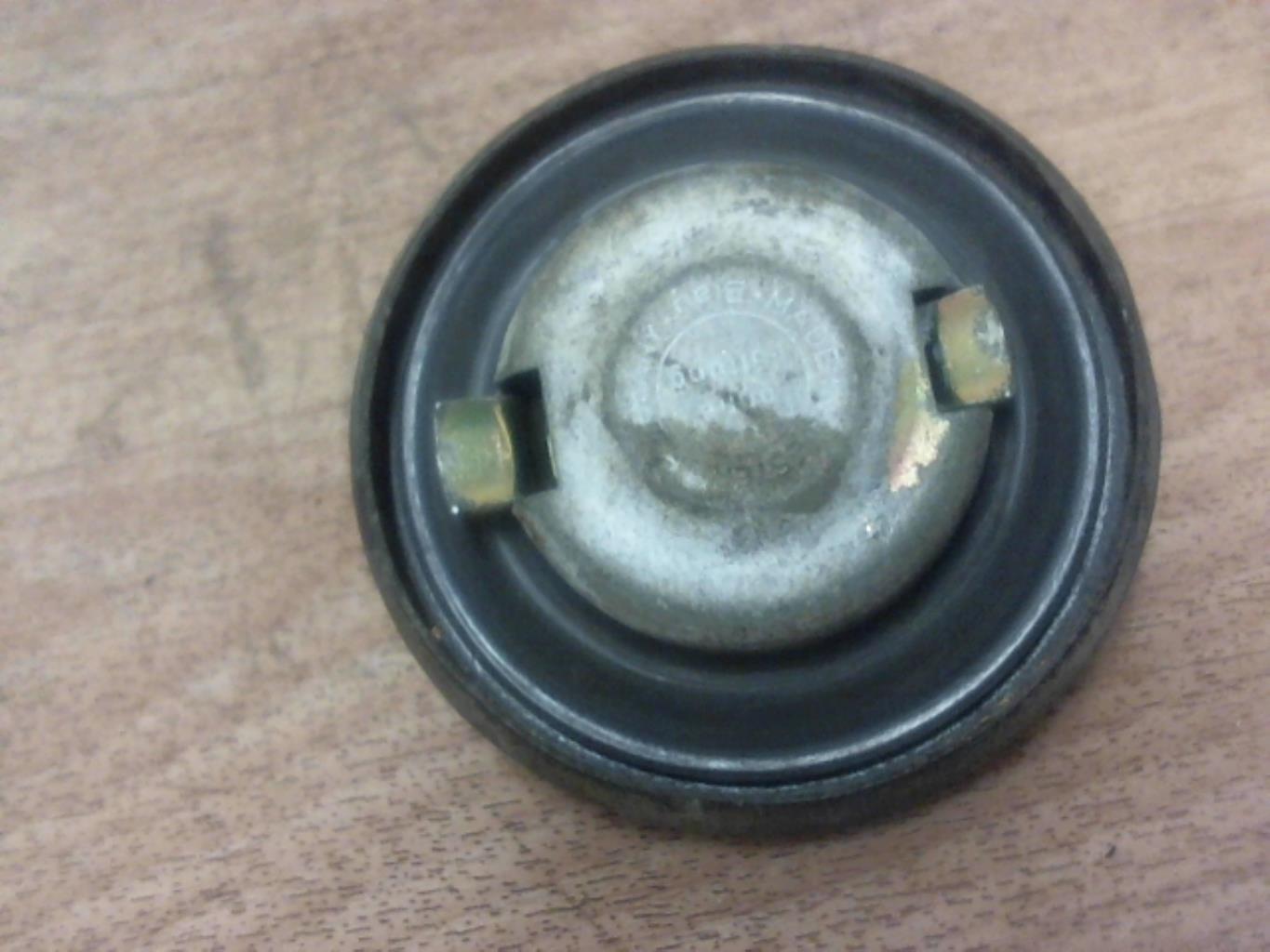 Bouchon de carburant BMW SERIE 3 E30 Essence - 1