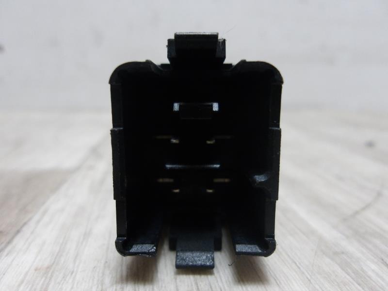 Bouton de warning VOLKSWAGEN GOLF 5 Diesel - 1