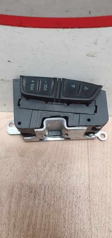 Commande autoradio VOLKSWAGEN SHARAN 1 PHASE 3 Diesel - 1