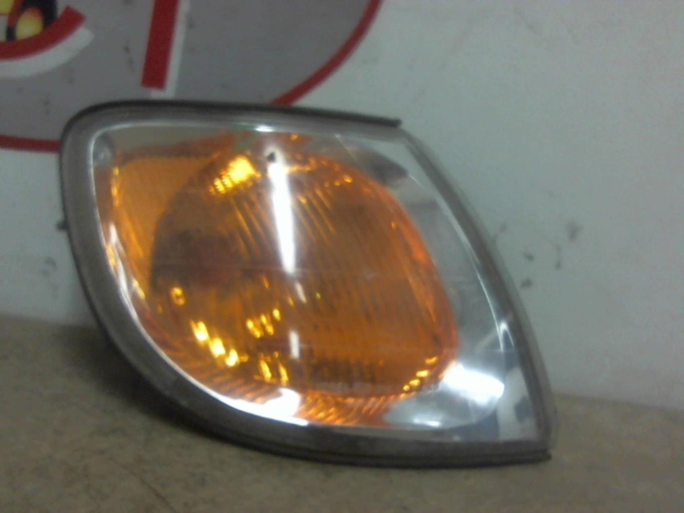 Gruppo ottico anteriore secondario destro (luci)(freccia) HYUNDAI TRAJET  - 1