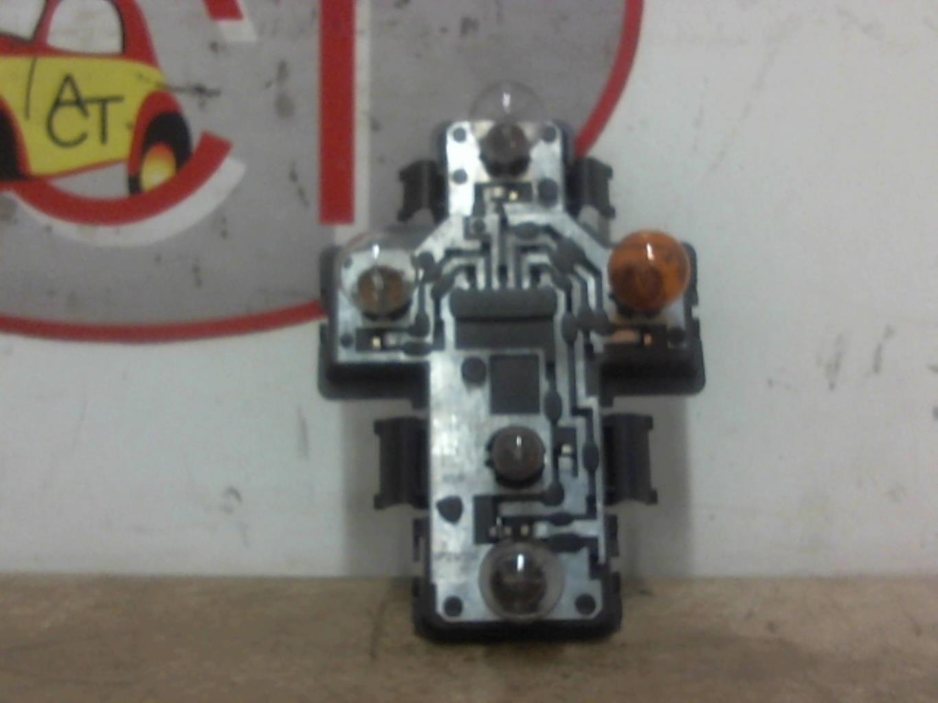 Base portalampade fanale posteriore destro SKODA FELICIA PHASE 1 Gasolina - 1