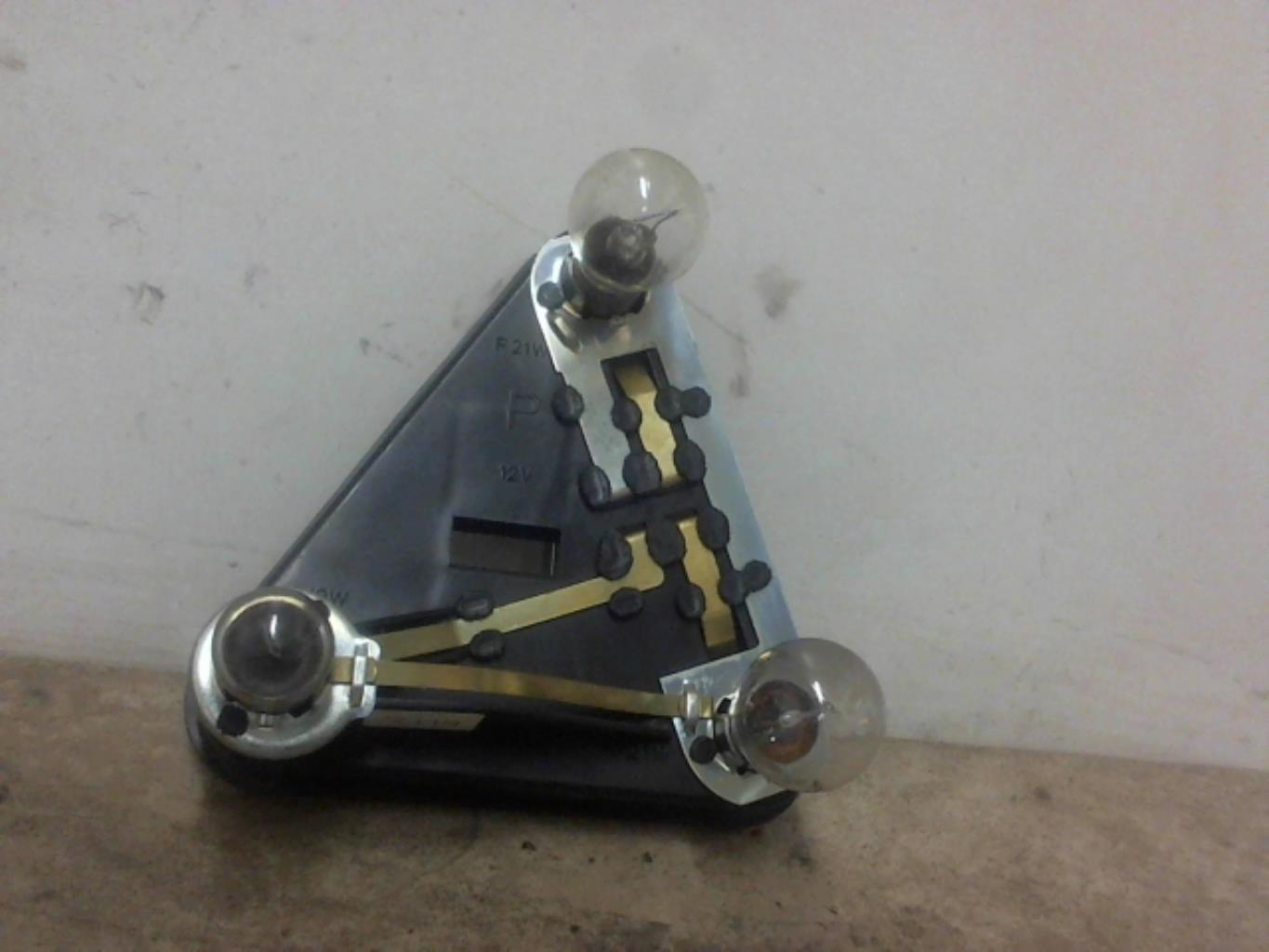 Base portalampade fanale posteriore destro SKODA FAVORIT PHASE 2  - 1