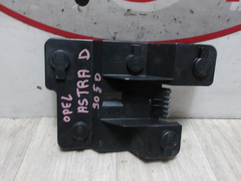 Base portalampade fanale posteriore destro OPEL ASTRA F  - 1