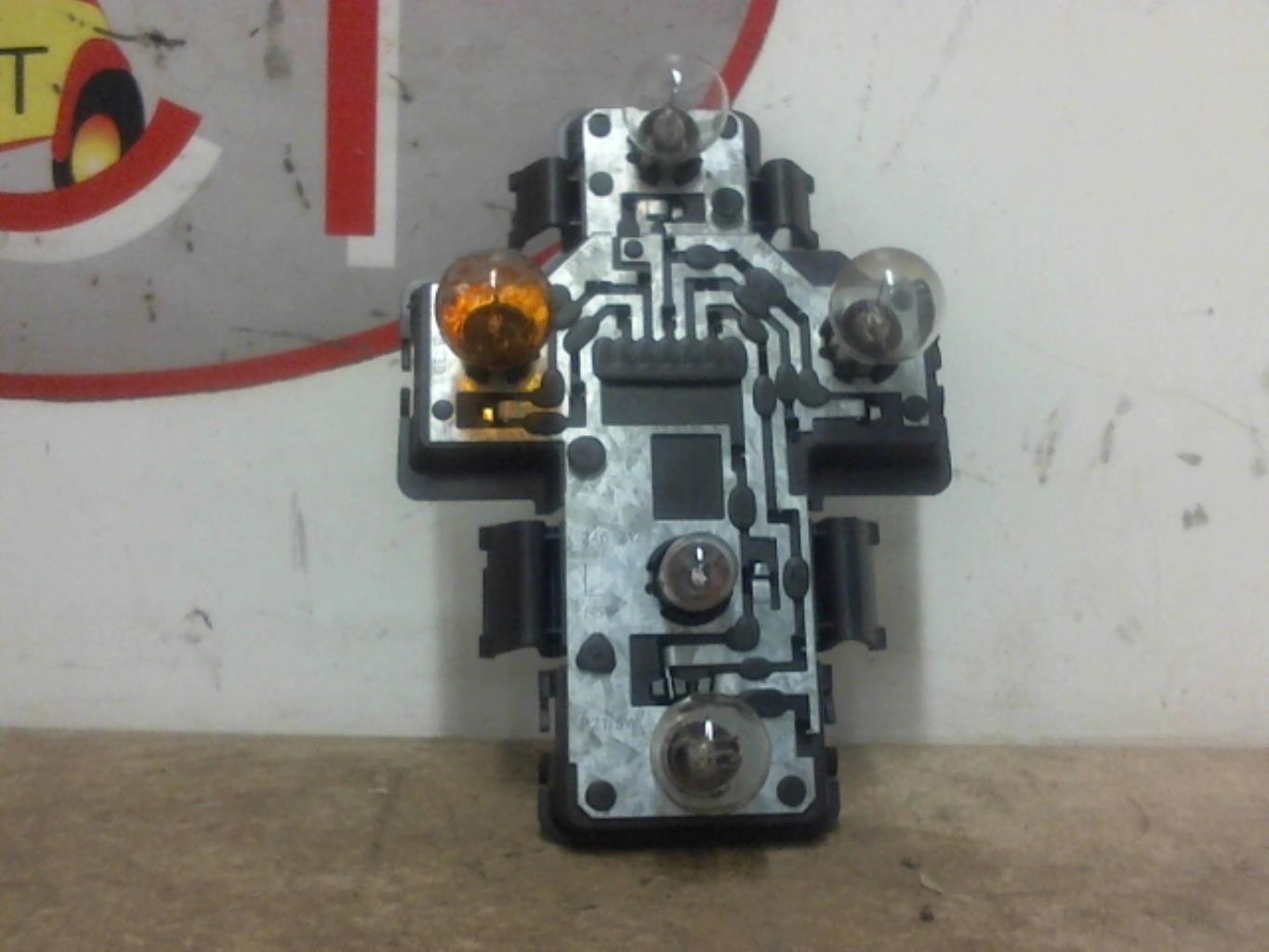 Base portalampade fanale posteriore sinistro SKODA FELICIA PHASE 1  - 1