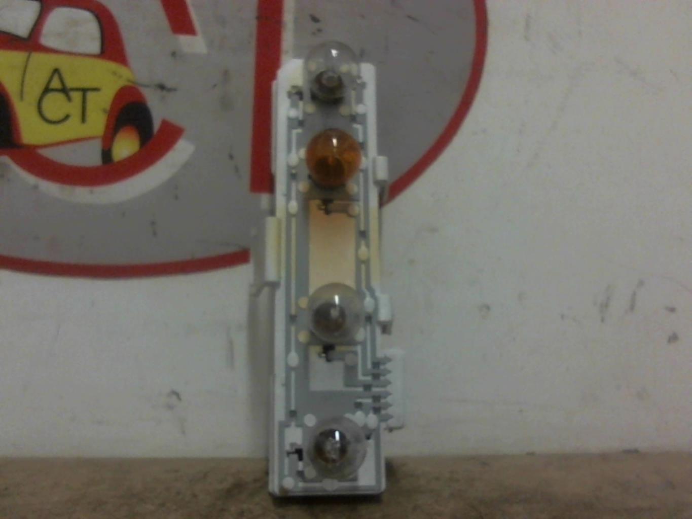 Base portalampade fanale posteriore sinistro SKODA OCTAVIA 2 PHASE 2 BREAK  - 1