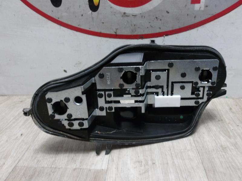 Base portalampade fanale posteriore sinistro CITROEN C3 2 PHASE 1 Diésel - 1
