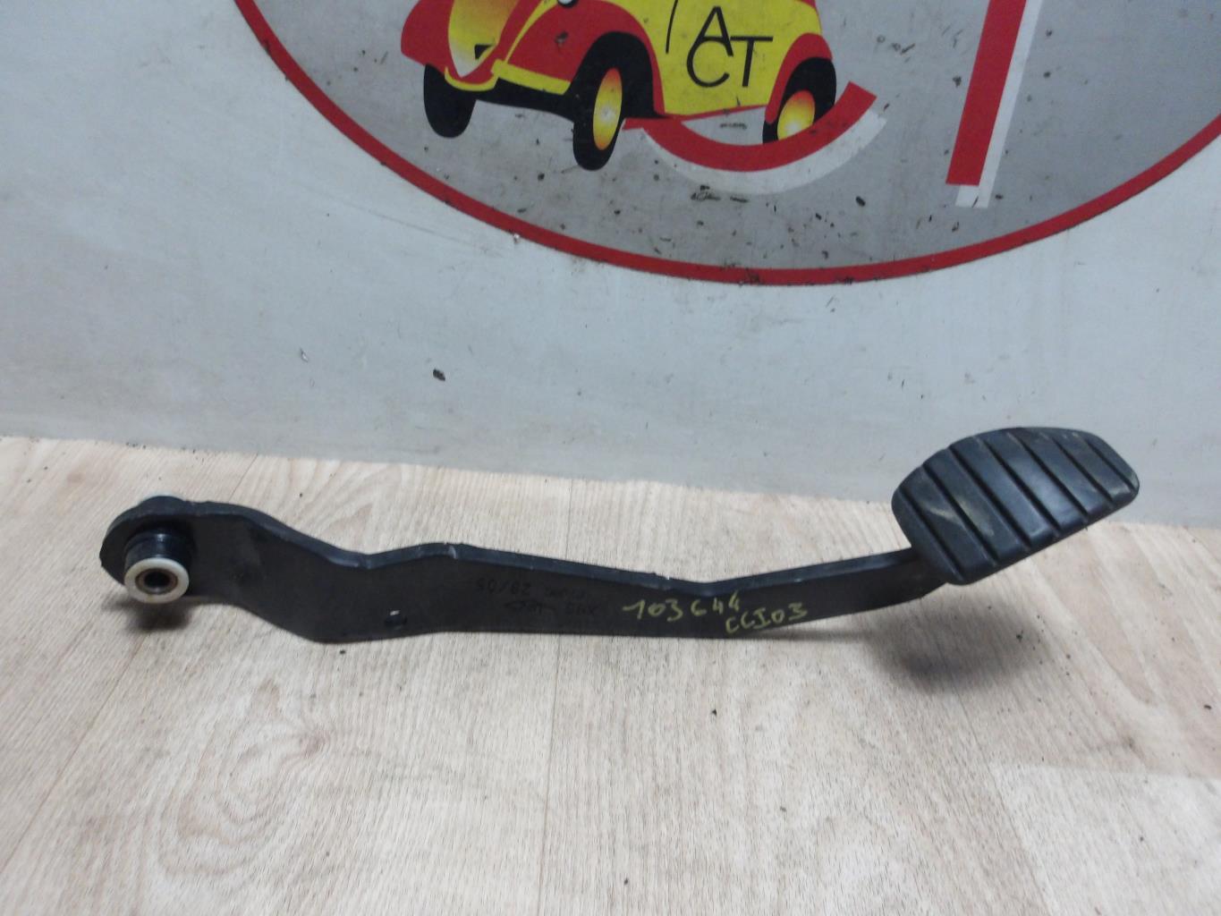 Pedale de frein RENAULT CLIO 3 PHASE 1 Diesel - 1