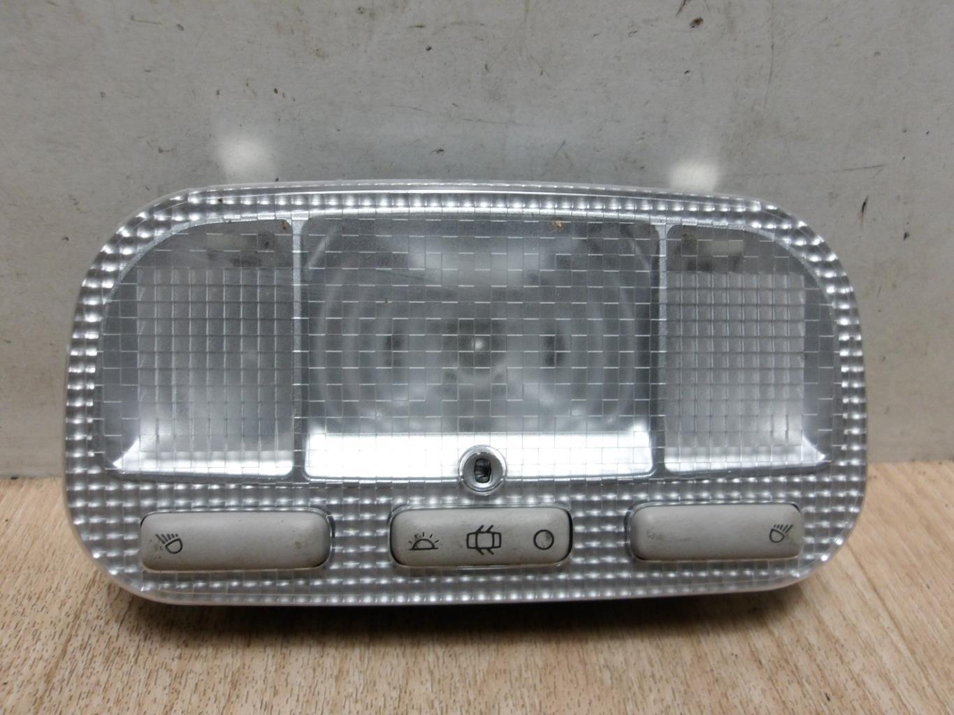 Luce di cortesia PEUGEOT 3008 1 PHASE 1 Diésel - 1