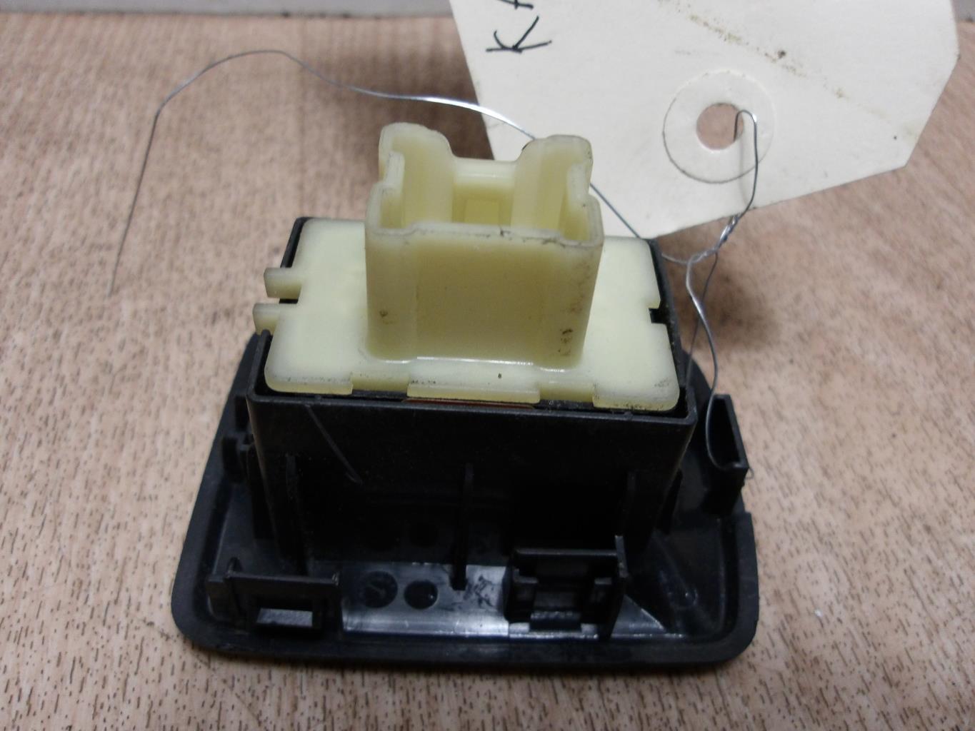 Interruttore lavacristalli anteriore destro RENAULT KANGOO 2 PHASE 2  - 1