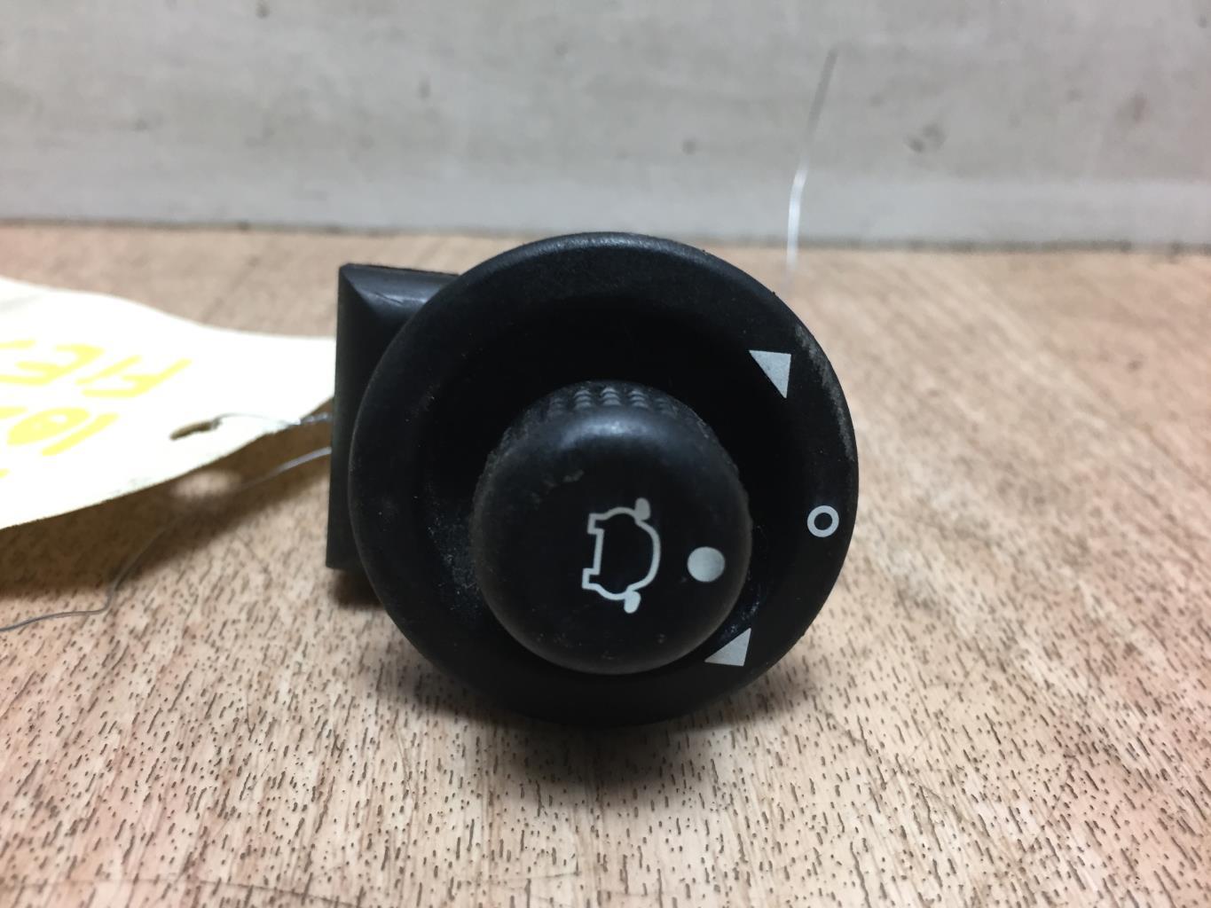 Commande retroviseurs FORD FIESTA 6 PHASE 1 Diesel - 1