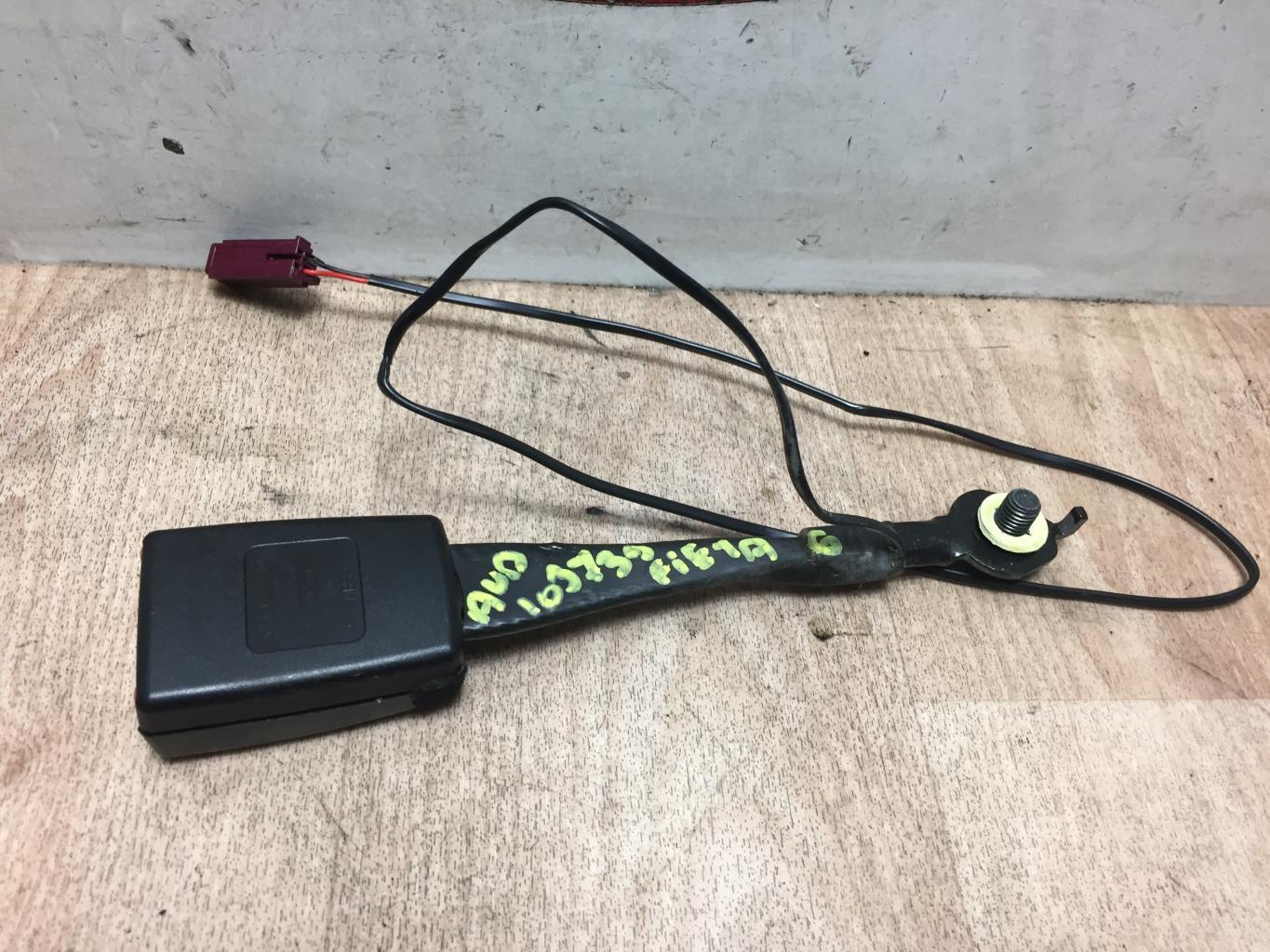 Aggancio cintura sicurezza anteriore destro FORD FIESTA 6 PHASE 1 Diésel - 1