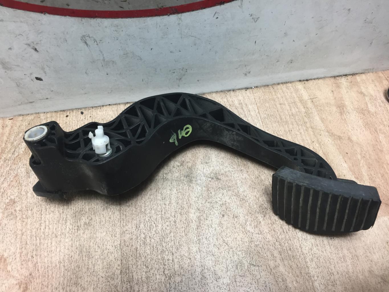 Pedale d'embrayage CITROEN C4 2 PHASE 1 Diesel - 1