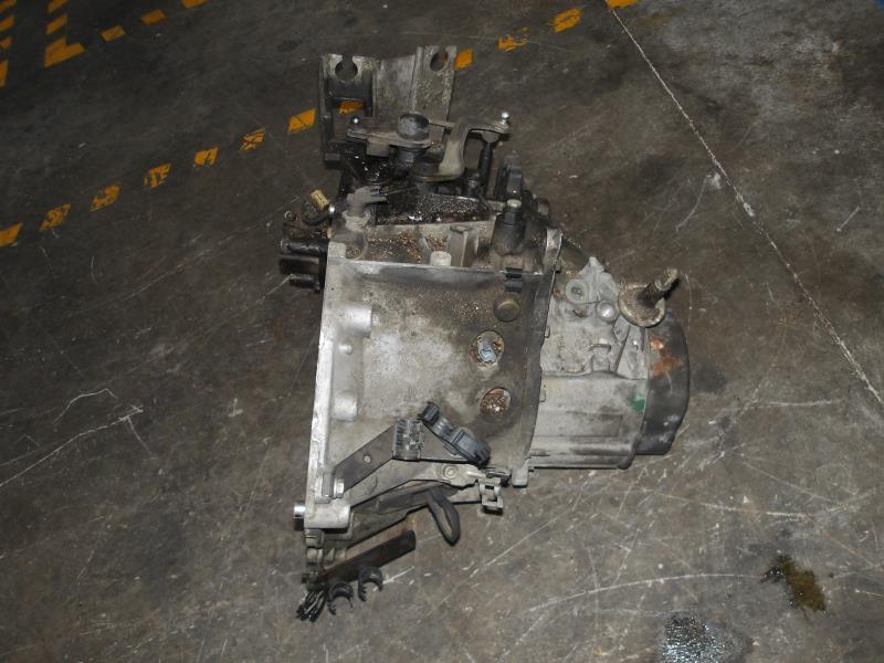 Boite de vitesses PEUGEOT 406 COUPE Essence - 1