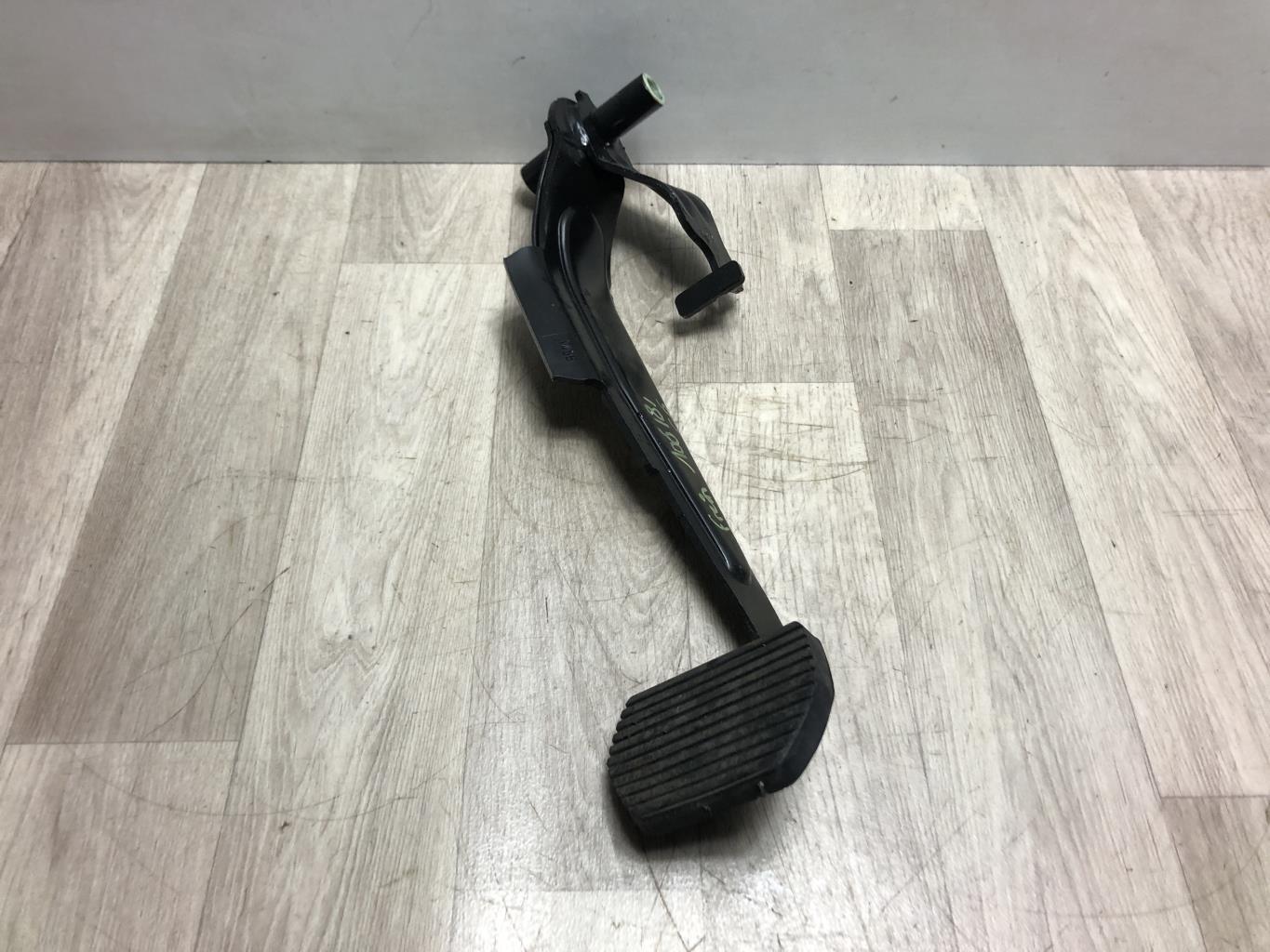 Pedale de frein CITROEN C6 Diesel - 1