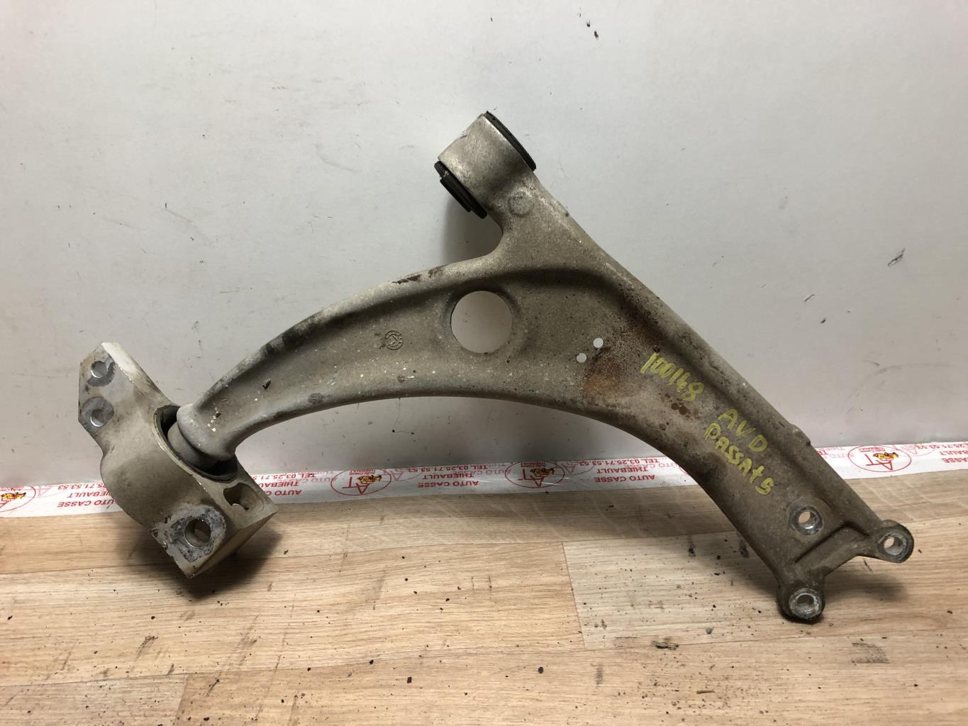 Triangle avant droit VOLKSWAGEN PASSAT 5 Diesel - 1