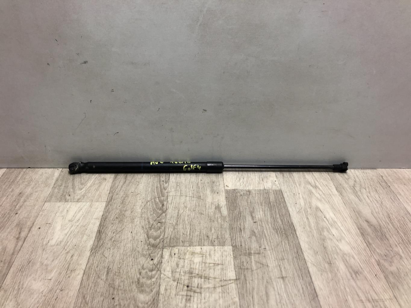 Verin de capot VOLKSWAGEN GOLF 4 Diesel - 1
