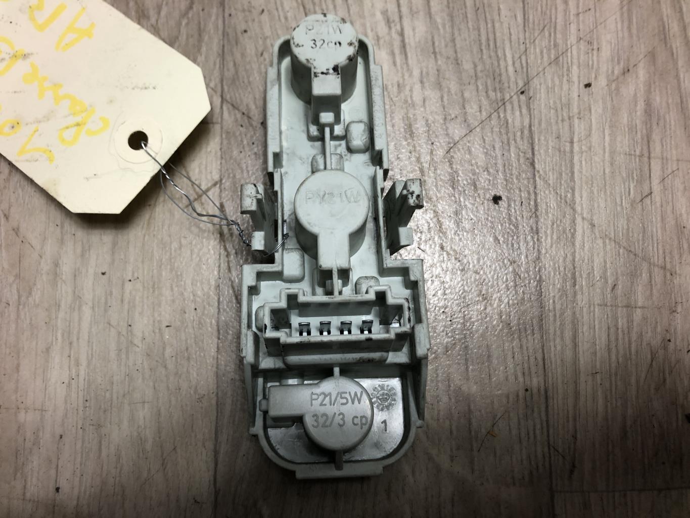 Base portalampade fanale posteriore sinistro MERCEDES CLASSE B 245 PHASE 2 Diésel - 1