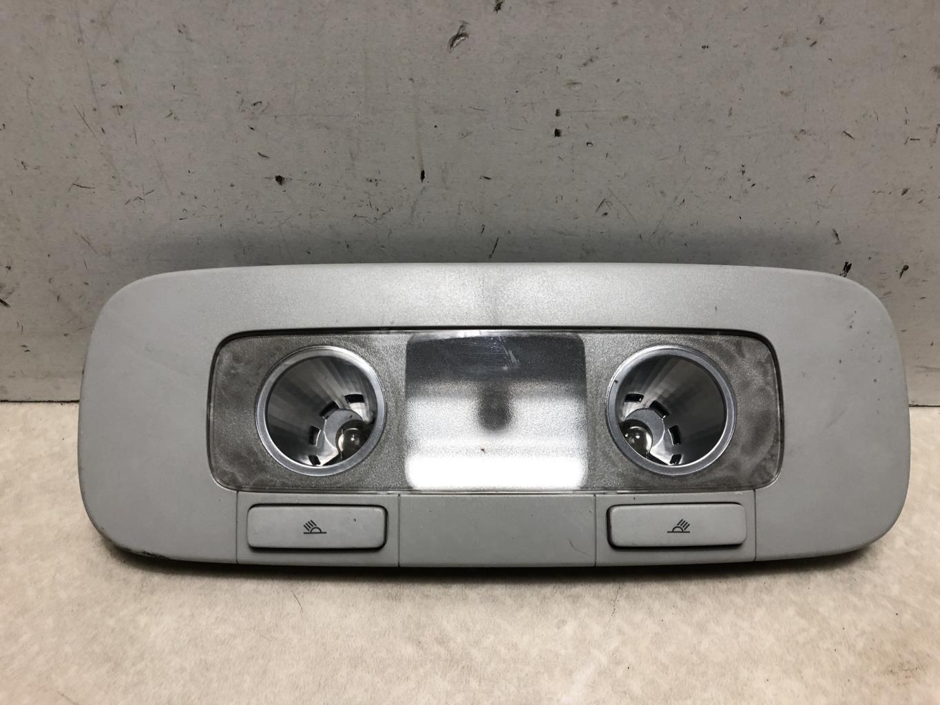 Eclairage de plafonnier VOLKSWAGEN GOLF PLUS PHASE 1 Diesel - 1