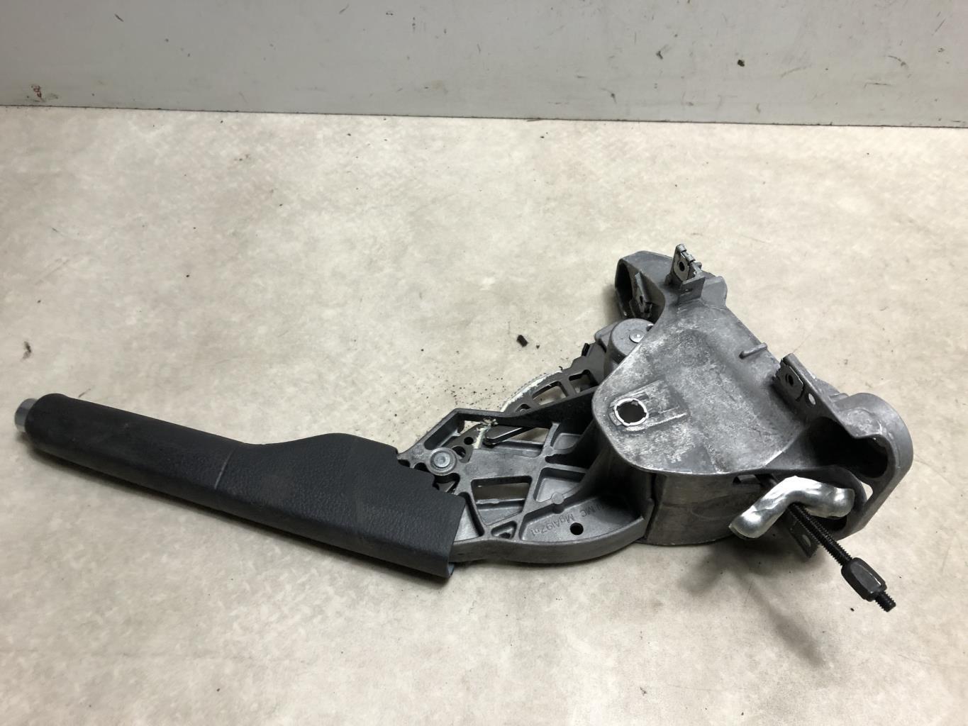 Levier frein à main VOLKSWAGEN GOLF PLUS PHASE 1 Diesel - 1