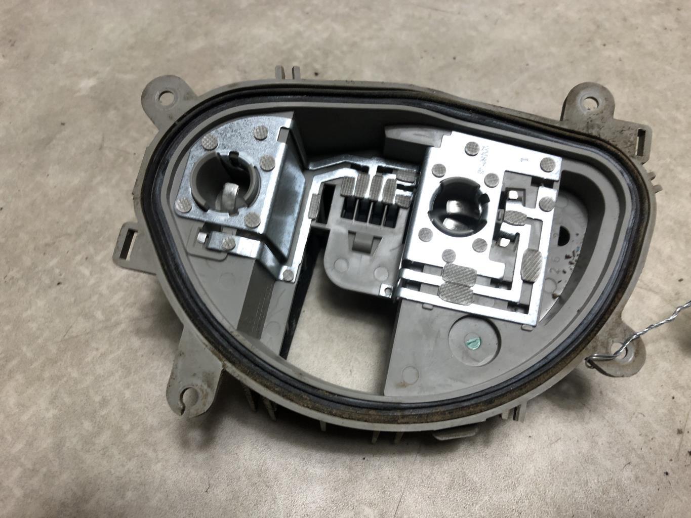 Base portalampade fanale posteriore sinistro FORD B-MAX Gasolina - 1