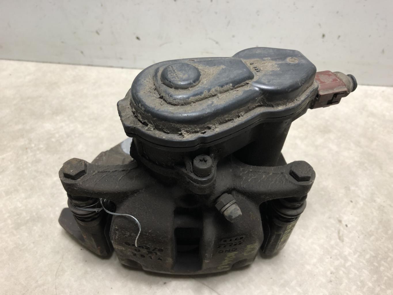 Pinza freni posteriore sinistra AUDI A4 3 PHASE 2 Diésel - 1