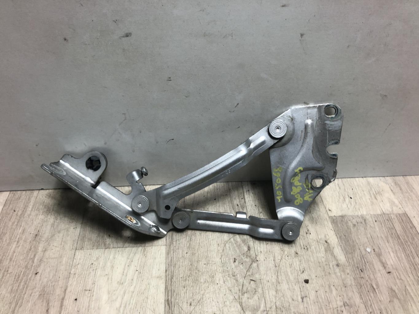 Charniere de capot VOLKSWAGEN GOLF PLUS PHASE 1 Diesel - 1