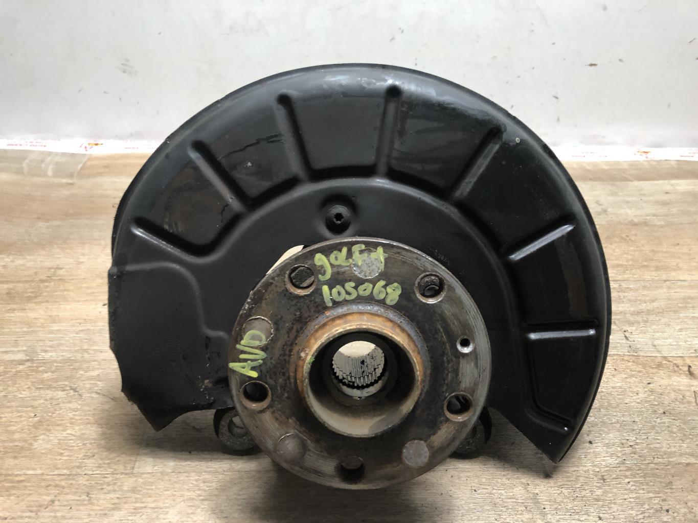 Fusee avant droit VOLKSWAGEN GOLF PLUS PHASE 1 Diesel - 1