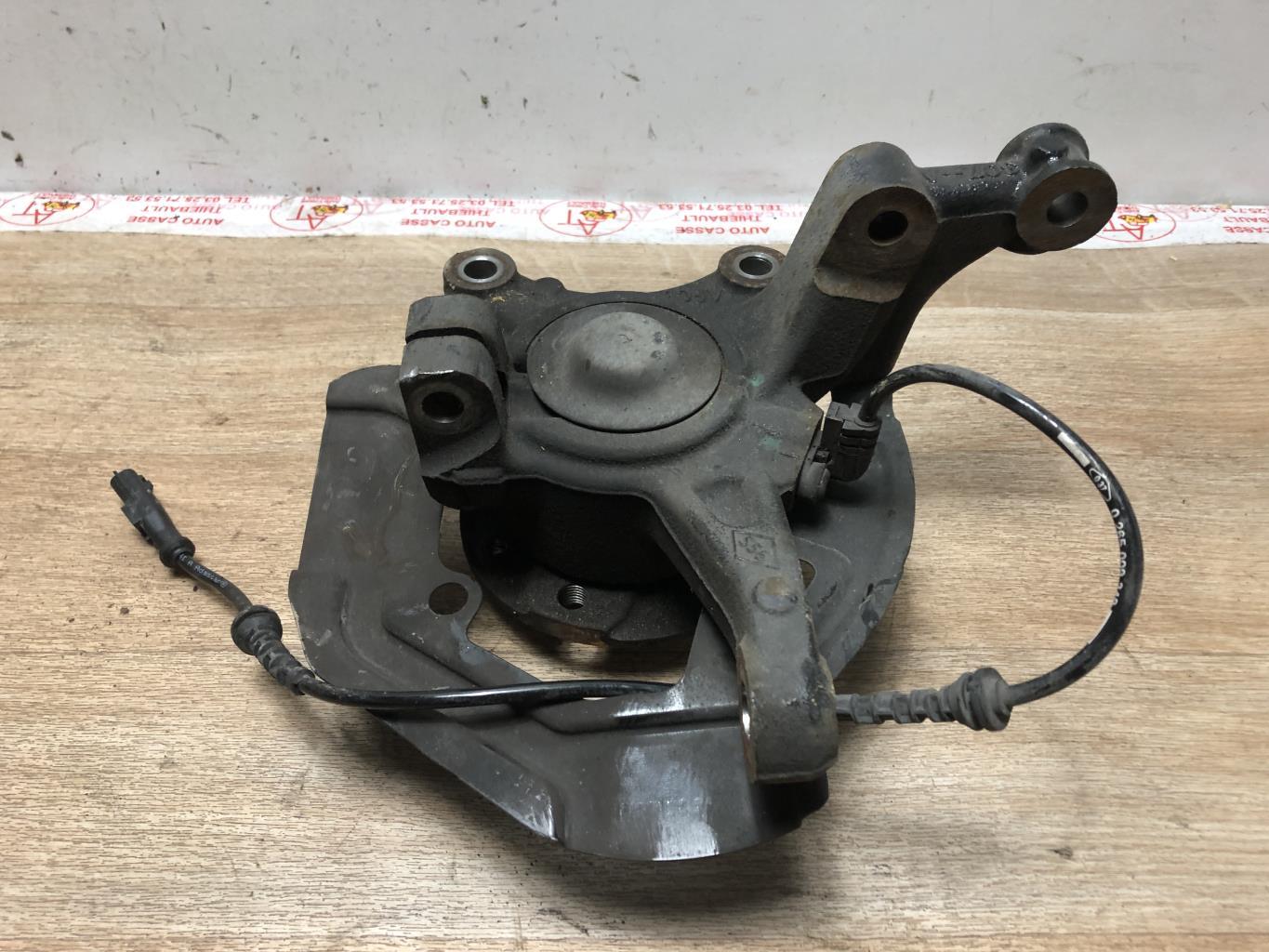 Fusee avant gauche RENAULT TWINGO 3 PHASE 1 Essence - 1
