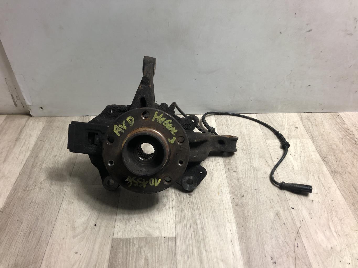 Fusee avant droit RENAULT MEGANE 3 PHASE 1 Diesel - 1