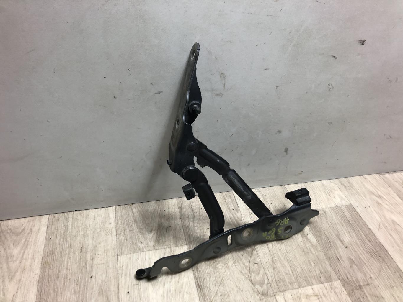 Charniere de hayon VOLVO S 60 1 Essence - 1