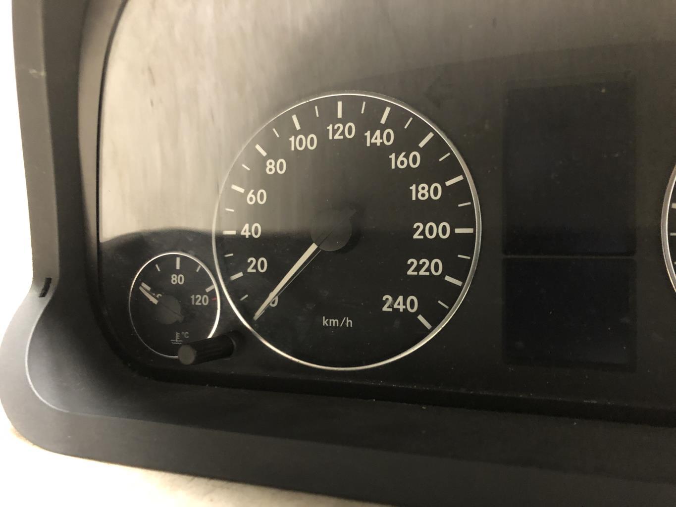Compteur MERCEDES CLASSE A 169 PHASE 1 Diesel - 1