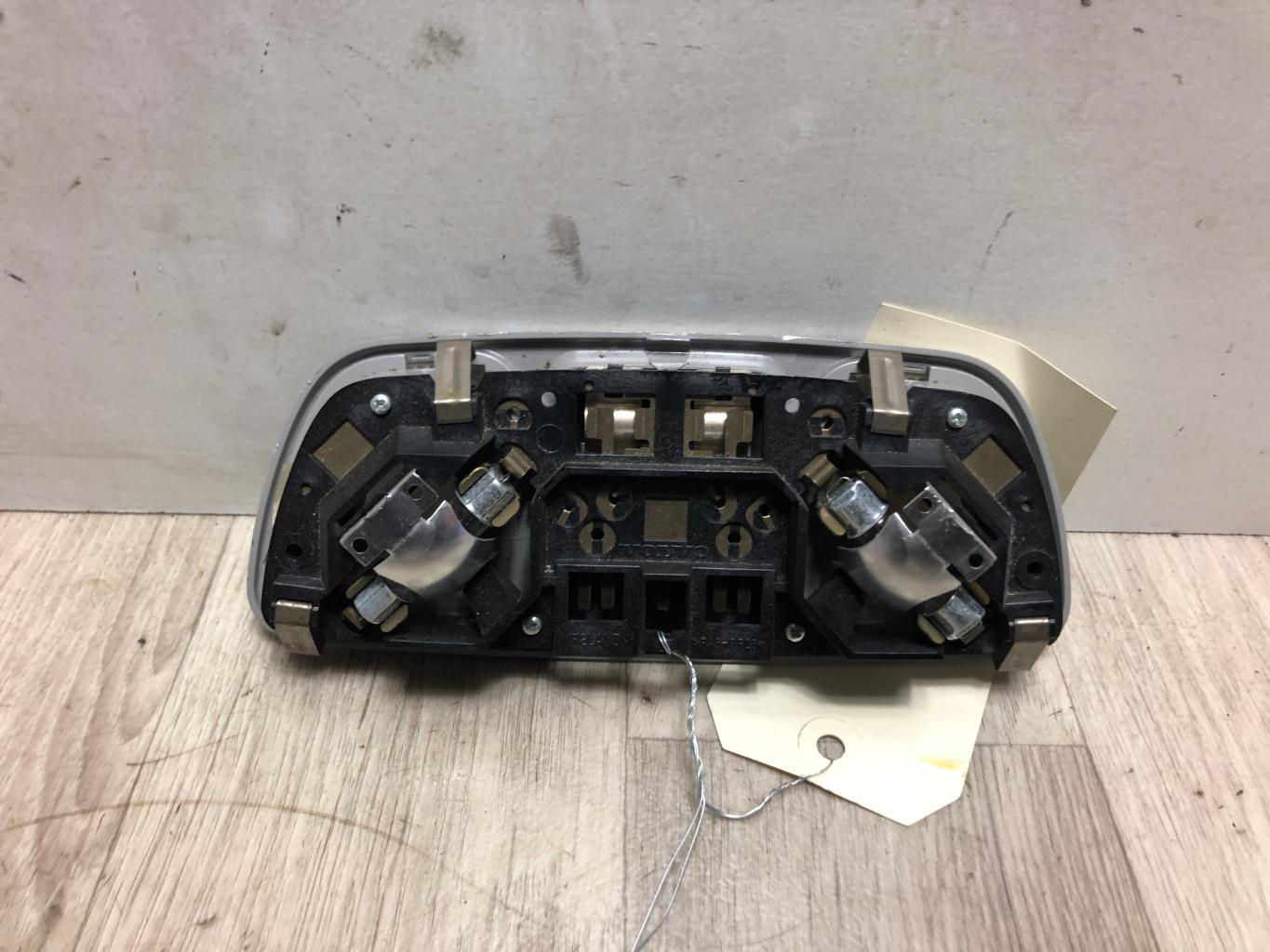 Eclairage de plafonnier VOLVO S 60 1 Essence - 1