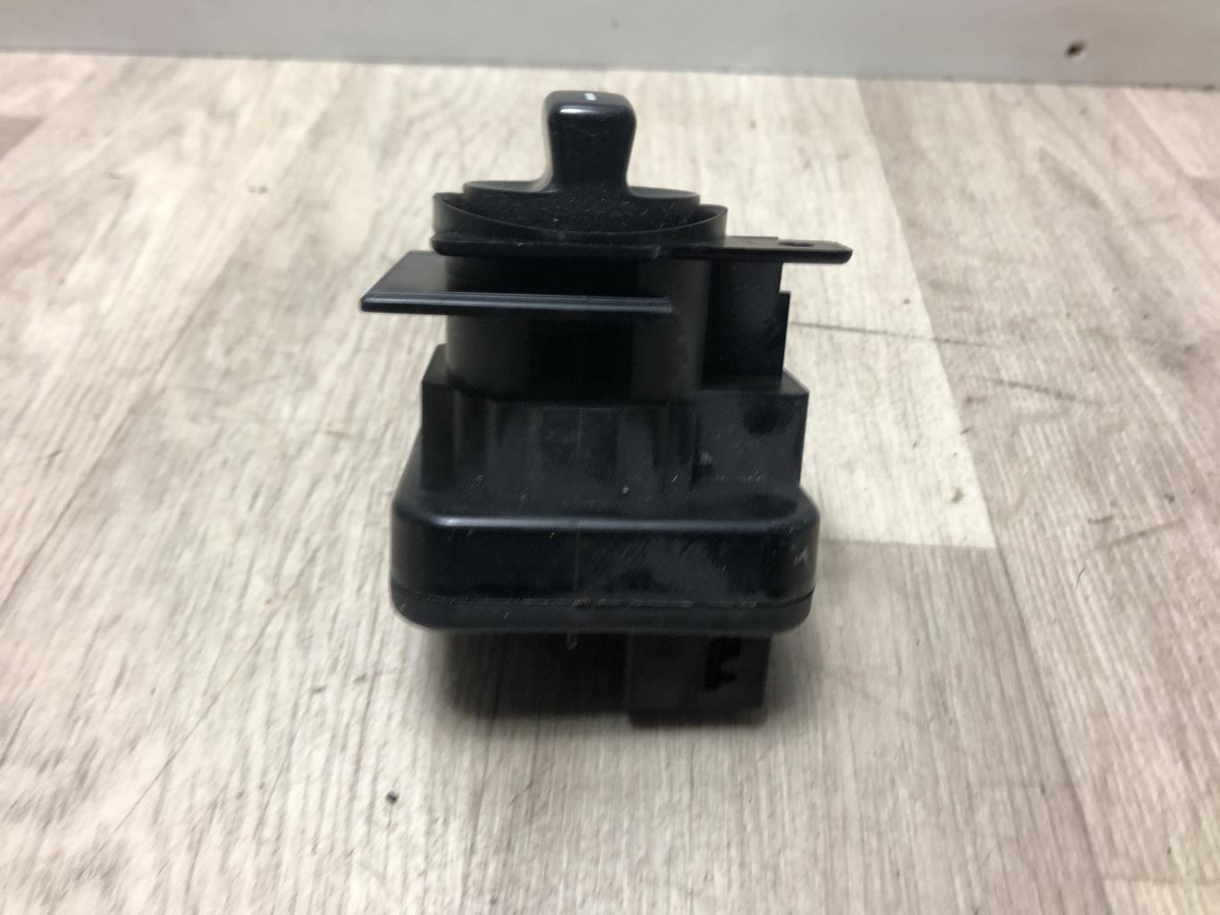 Commande de phare MERCEDES CLASSE A 169 PHASE 1 Diesel - 1
