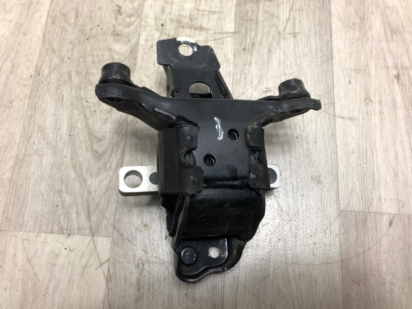 Support moteur gauche VOLKSWAGEN FOX Essence - 1