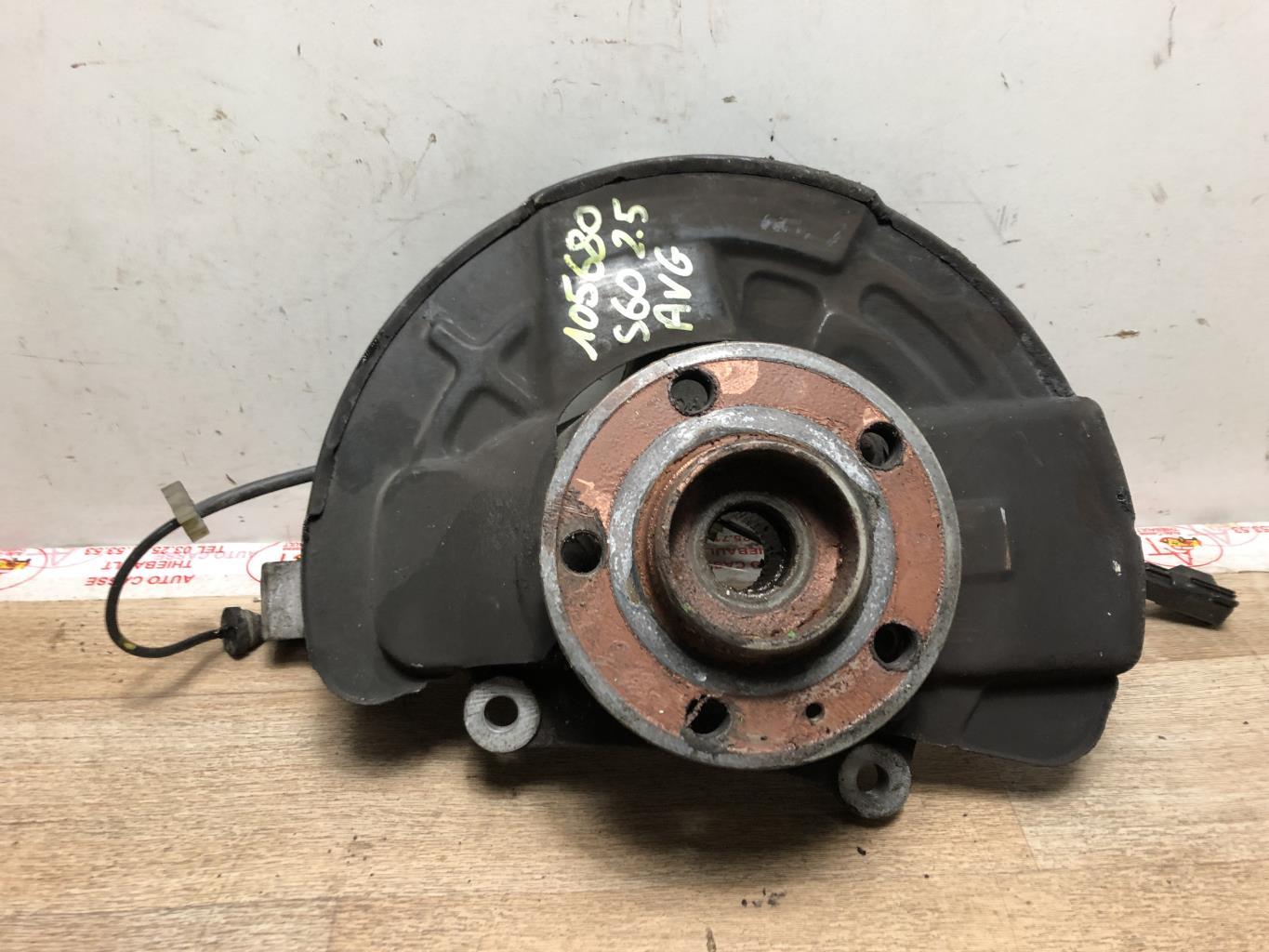 Fusee avant gauche VOLVO S 60 1 Essence - 1