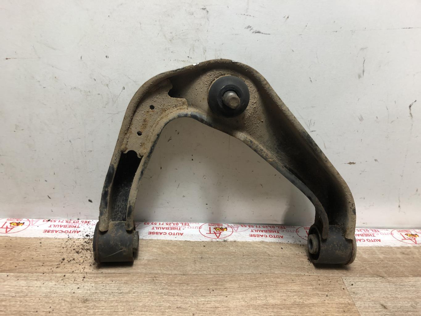 Triangolo superiore anteriore sinistro NISSAN NAVARA NP300 Diésel - 1