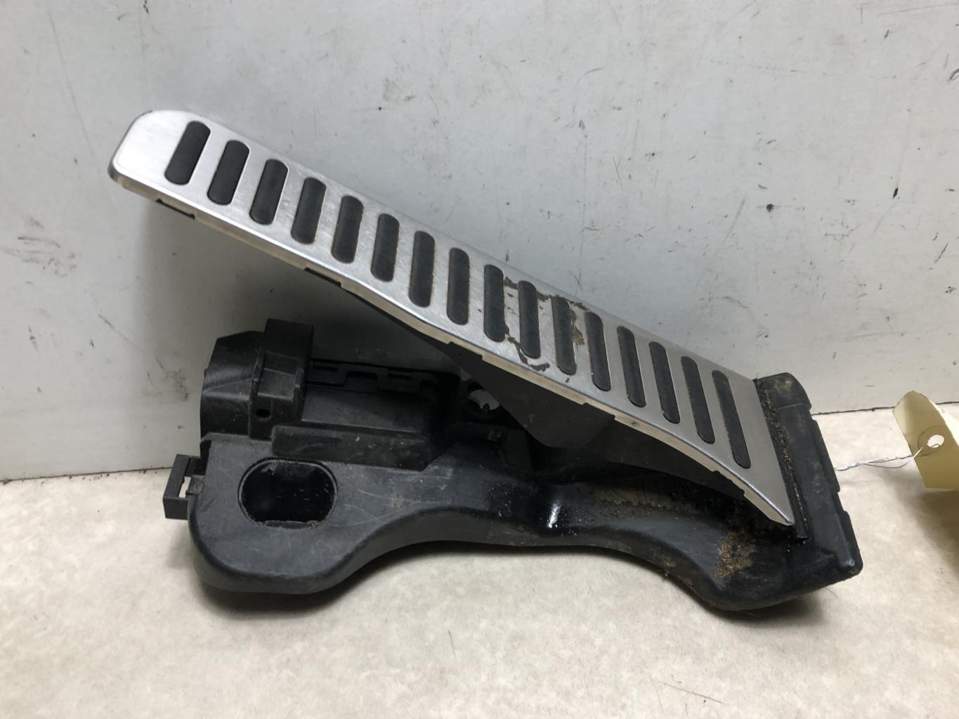 Potenziometro pedale acceleratore VOLKSWAGEN SCIROCCO 3 PHASE 1 COUPE Diésel - 1