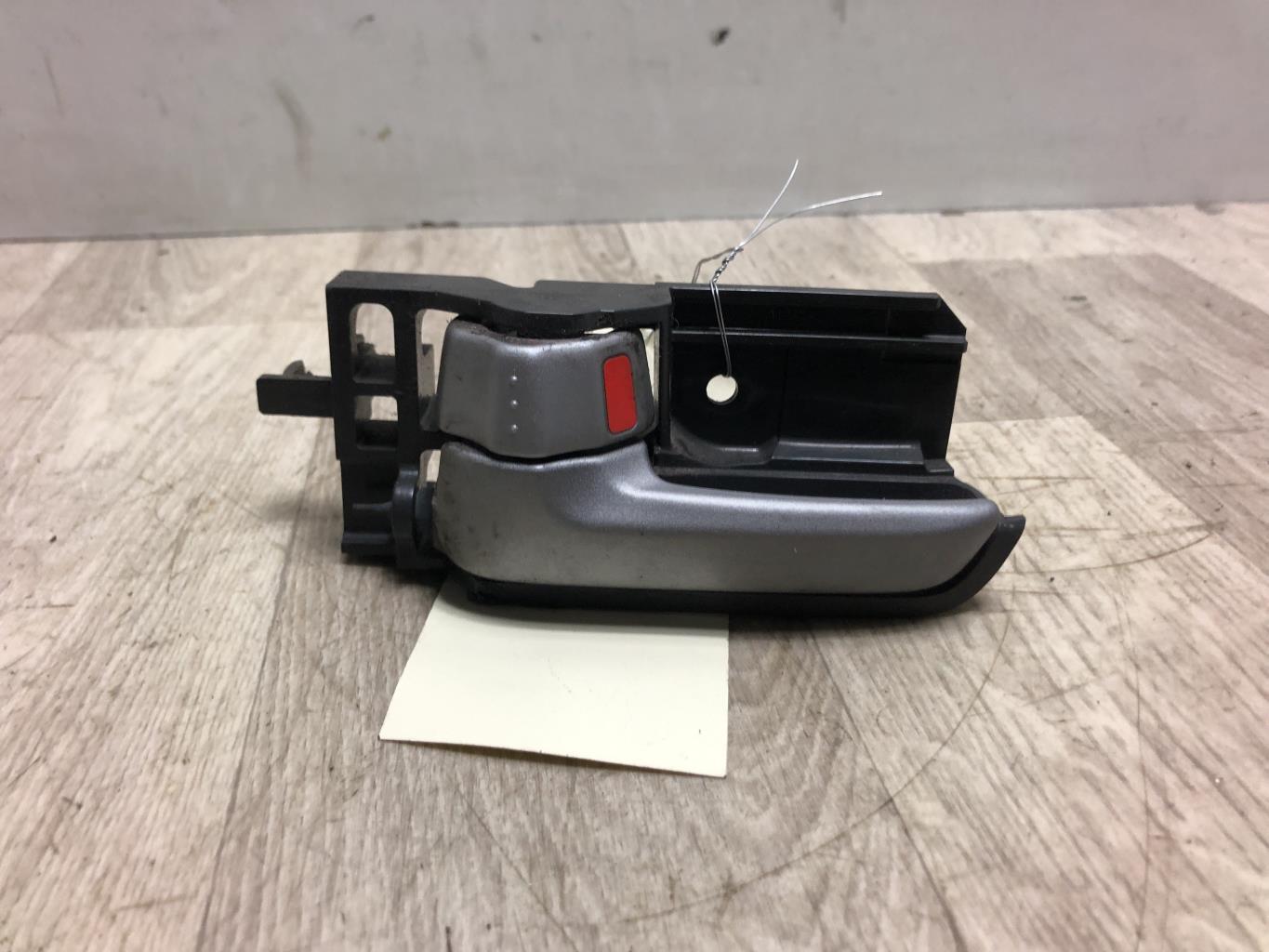 Maniglia interna posteriore sinistra SUZUKI SWIFT 3 Gasolina - 1