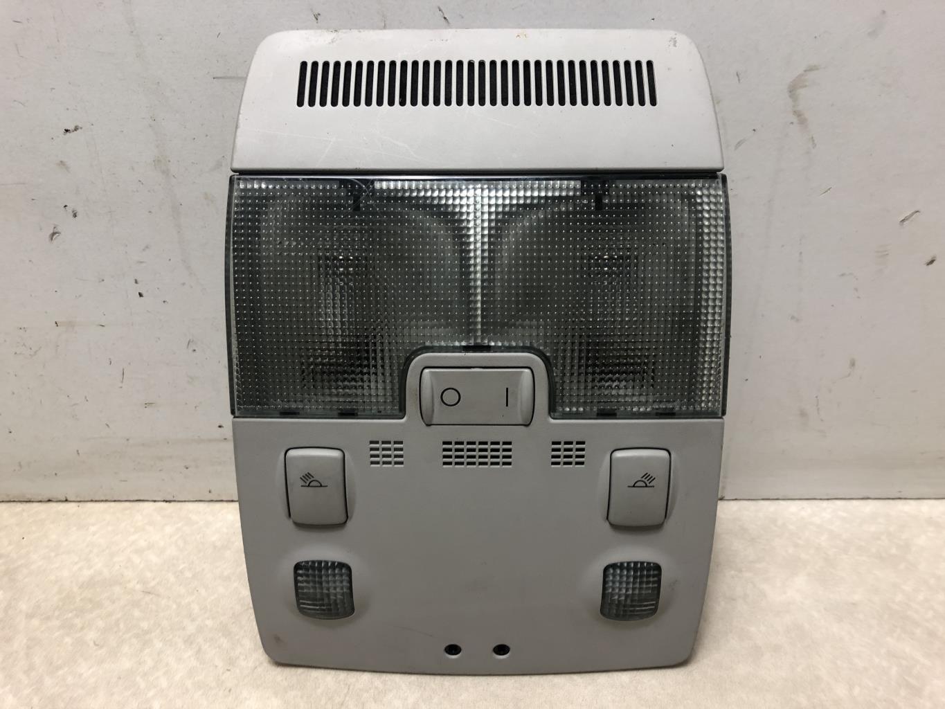 Eclairage de plafonnier AUDI A4 2 PHASE 2 Diesel - 1