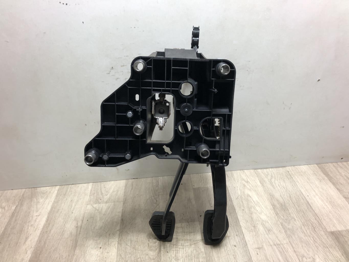 Pedalier CITROEN C5 2 Diesel - 1
